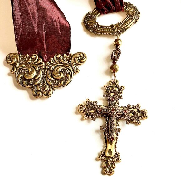 NWT Baroque LG Book Bible Bookmark Jeweled Brass Cross Pendant Burg Moire Ribbon - Picture 7 of 10